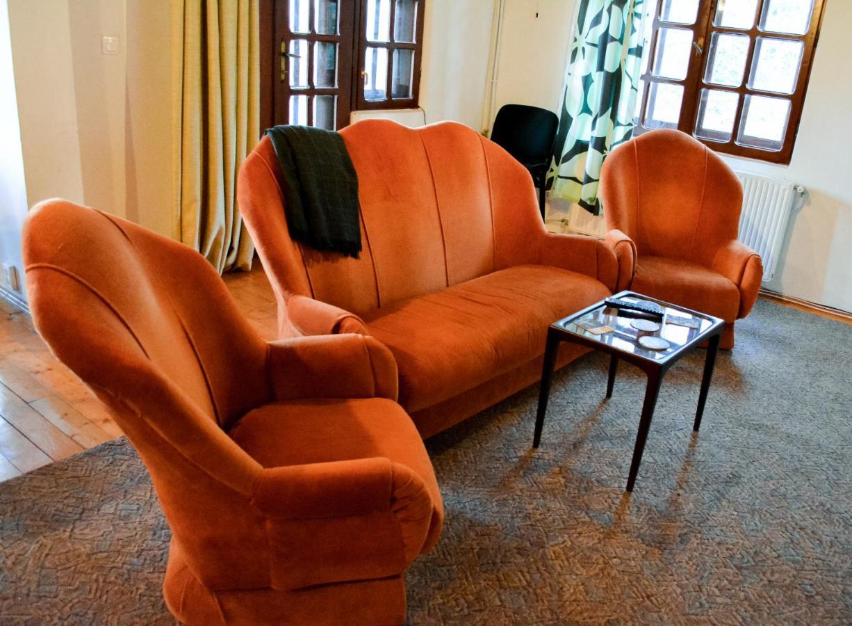 Grandpa'S Hidden Crib, 6 Bedroom, Pet Friendly Sinaia Dış mekan fotoğraf