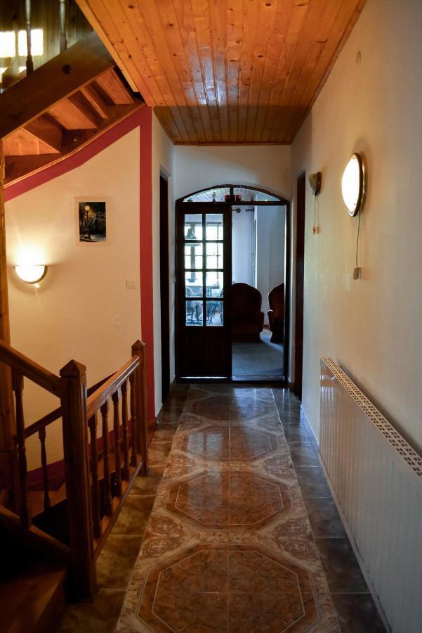 Grandpa'S Hidden Crib, 6 Bedroom, Pet Friendly Sinaia Dış mekan fotoğraf
