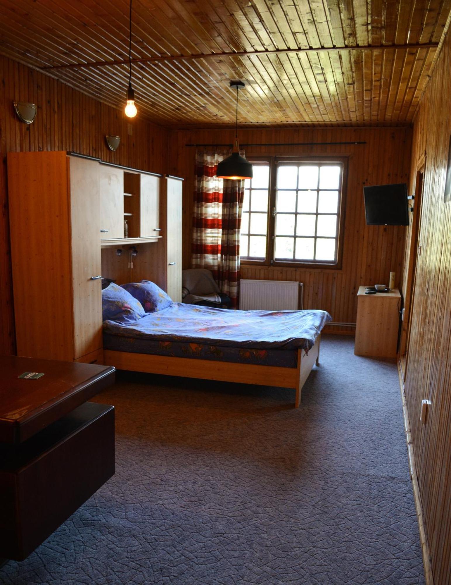 Grandpa'S Hidden Crib, 6 Bedroom, Pet Friendly Sinaia Dış mekan fotoğraf