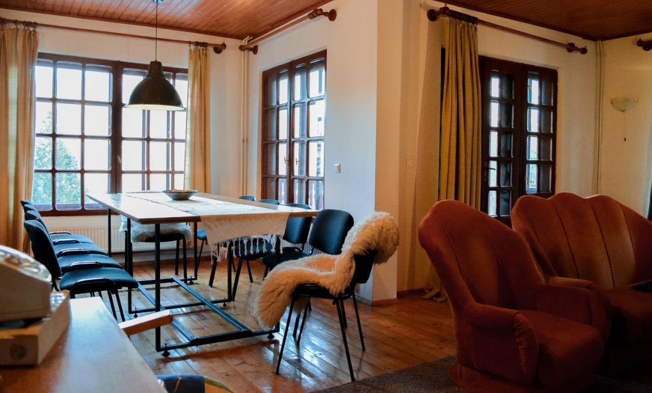 Grandpa'S Hidden Crib, 6 Bedroom, Pet Friendly Sinaia Dış mekan fotoğraf